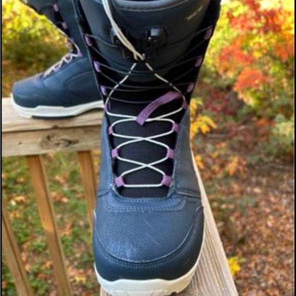 Nitro Women’s Snowboard Boots - Picture 2 of 6